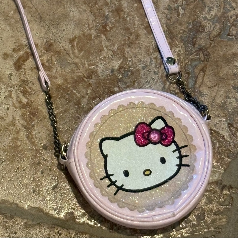 Hello Kitty Pink Mini Chain Handbag - Picture 3 of 9